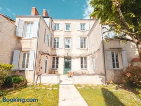 Maison de maître avec jardin, spa et parking au cœur de Châteauroux - Image 1