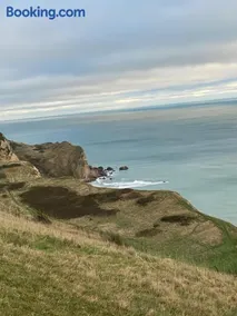 SeaView Sleeps 4to6 Pet friendly Parking - Image 3