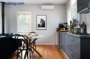 Lake Orchard Villas - Image 2