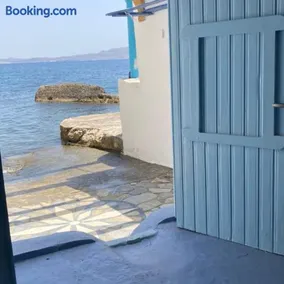 the monk seal boathouse - Image 1