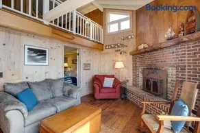 Ocean Front Cottage Near Yachats! Beachwood Cottage - Image 1