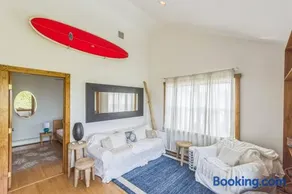 Beach front oasis - Hot tub - Sleeps 7 - Image 3