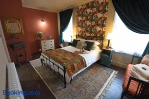Samuels' a beautiful cosy duplex apartment just a 2 minute walk from the Garrick Theatre - Image 2
