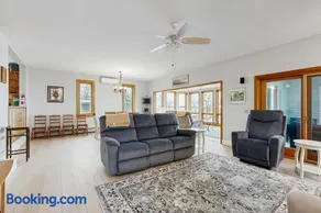 Lakefront home with water access, views of the mountains, private deck & patio - Image 2