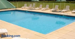Maison charmante à Saint-Vincent-la-Châtre avec piscine partagée - Image 3