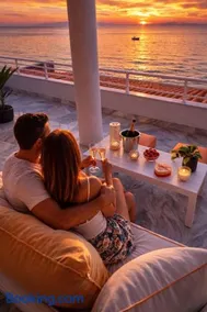 Nefeli Seaside Apartment Elegant Stay Near the Beach - Image 1