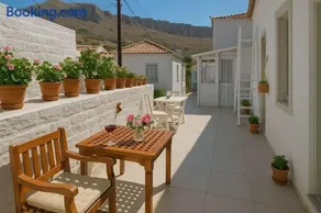 A Sea-licious Vacation - Chic & Style in Hydra - Image 1