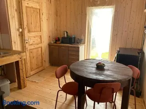 Karula Stay - 2 Bedroom City House, Hot-Tub optional - Image 2