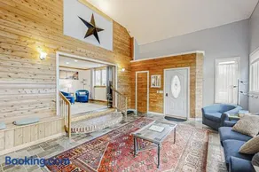 Spacious country home with water views - near beach & Acadia National Park - Image 3