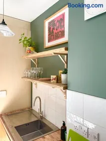 Treetops & Viaducts; open plan two-bed apartment - Image 5