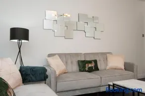 K Suites - Fulbridge Road 116 - Image 1