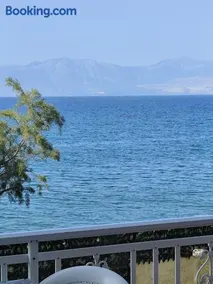 Xylokastro Beachfront Residence - Image 1