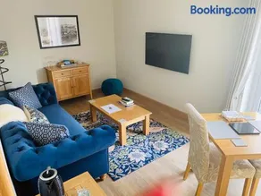 Woodland Lodge Luxury Suite - Image 4