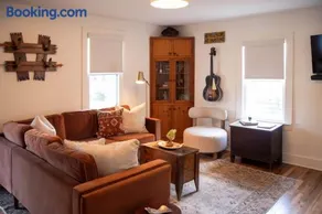 Leipers Fork Village Bungalow with Hot Tub & Firepit - Image 5