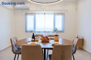 Endless Blue Apartment with Seaview - Image 4