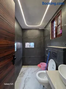 Eknav Villa - Image 4