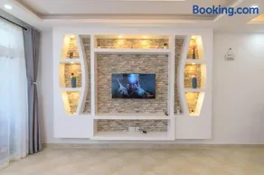 Cozy Crib - Image 2