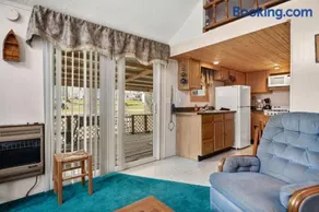 Vacation Home Rental Pm C-06 - Image 1