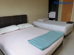 Kinora Homestay - Image 2