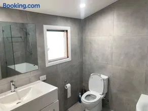Fully Renovated 3 Bedroom House - Image 1