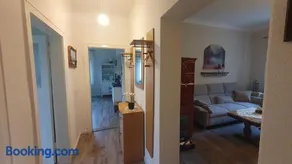 Cozy 2-room apartment - Image 2