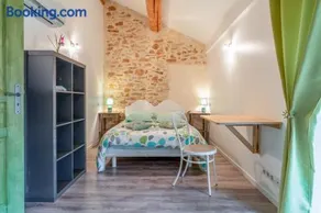 Chambre Olive Verte - Image 1