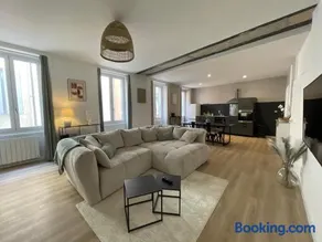 Grand appart haussmannien au centre Aubenas - Image 3