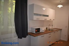 Flynnhouse - Image 5