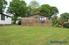 7 The Oaks - Image 1