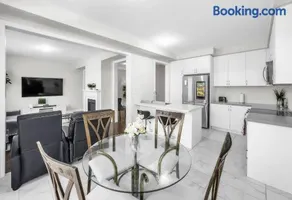 Modern Comfort in Clarington - Image 4
