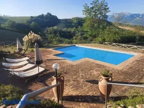 Luxury Villa with Pool, Stunning Location - Image 1