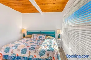 Come for the Surf & Stay at Sandy Days Condo - Unit I - Image 2