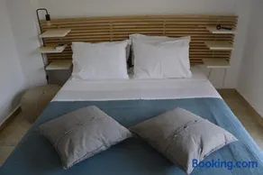 7th Heaven Luxury Maisonette - Image 2