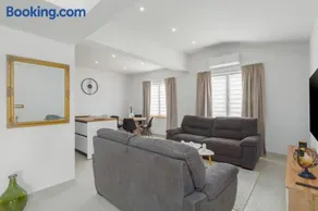 Apartment Leonardo Funtana - Image 2