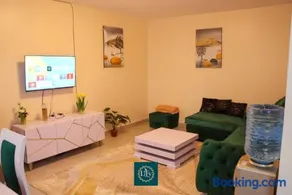 Executive 1BR with Free WiFi & Netflix - Image 2