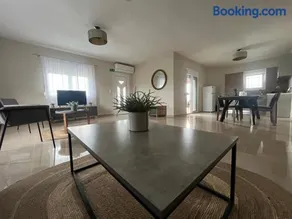 Sky Apartment - Image 1