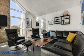 Newly Built Luxury House Right By The Sea - Sj560 - Image 3