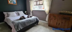 Spacious, 5 bed house for 9 in Chester - Image 2