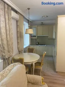 Шикарна квартира в центрі міста - Image 2