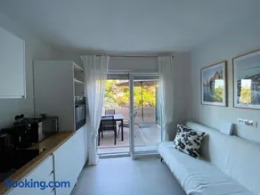 Marin - Image 2