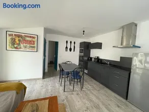 Chez moon Joli appartement rénové proche centre et parking privé - Image 2