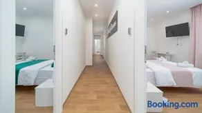 Lovely Rooms by Rentbeat - Image 2