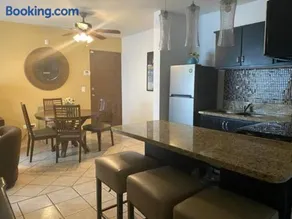 Irresistible 2BD PH Close to Beach - Image 1