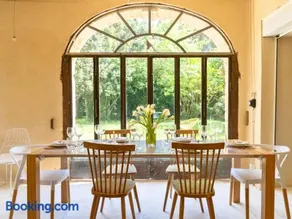 Mas provençal - Retrouvailles en famille ou entre amis - Piscine privée - 3 suites - Espace pétanque - Parking privé gratuit - Image 2