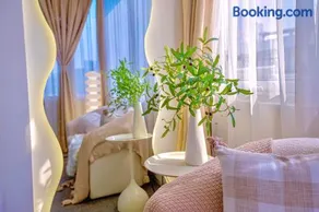 Keypad Hotel - 28 Dịch Vọng Hậu - Image 1
