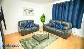 3 Bed House Near Windsor Heathrow Parking - Image 3