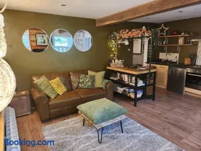 Tranquil Lake District Village Apartment - Image 5