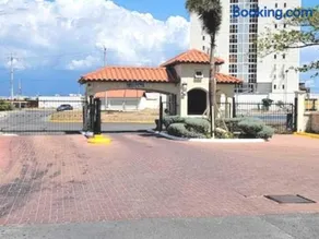 Bay Front Apt 208 - Image 3
