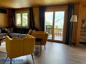 Chalet Mallum – Upper Apartment - Image 2