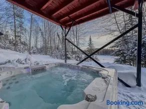 Willow Hot Tub, 2 Fires, Pool Table & Foosball - Image 1